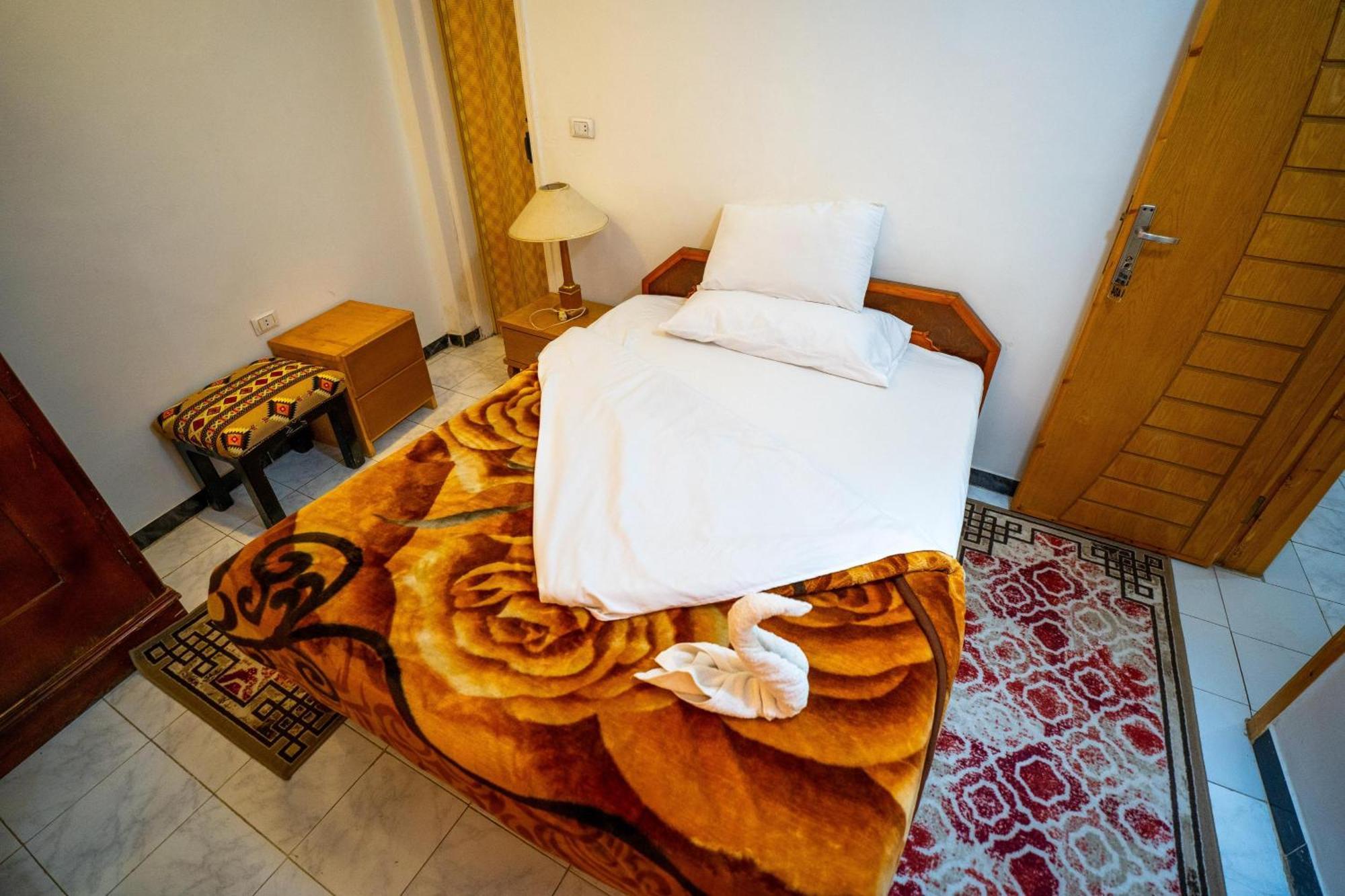 Venus Hotel Luxor 日本人 大歓迎 Ngoại thất bức ảnh